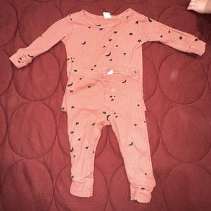 Kate Quinn matching pajama set